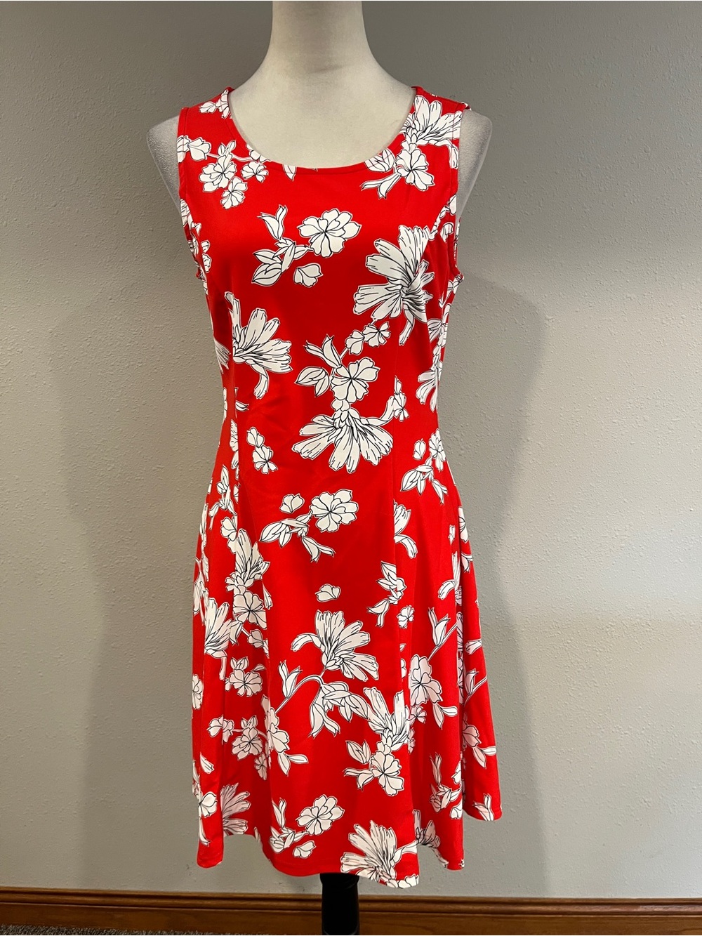 Aryeh Red Floral Sleeveless Stretchy mini Dress Size small